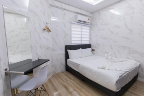 Lee Luxury Home, USM Penang
